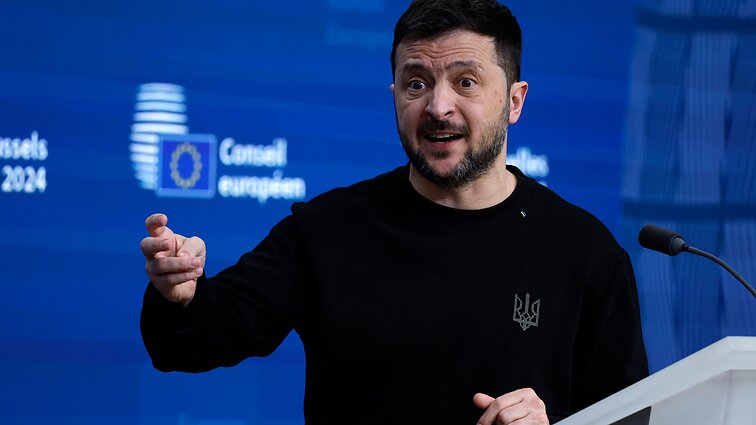 Aptarė pakitusią Zelenskio retoriką: situacija mūšio lauke verčia viską permąstyti