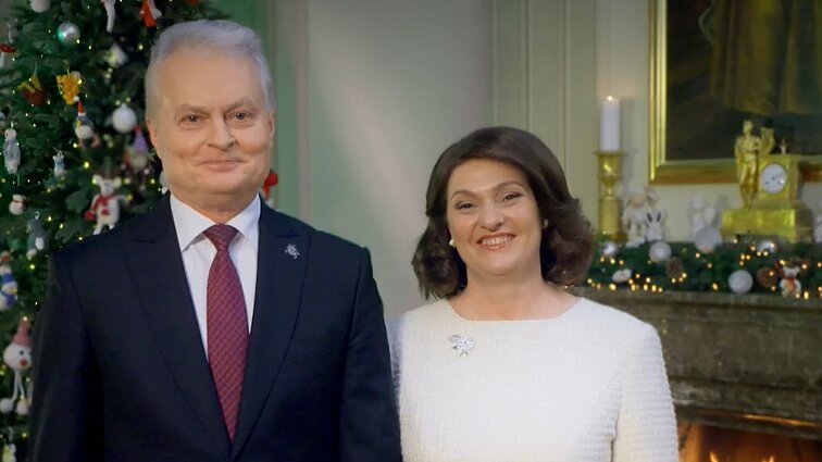 Su šventėmis sveikinantis Nausėda: auginkime vienybę, puoselėkime pasitikėjimą vienas kitu