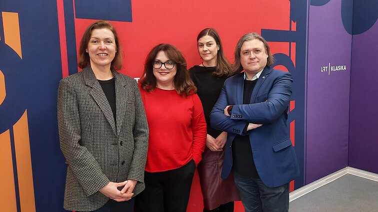 Neblėstanti meilė litui