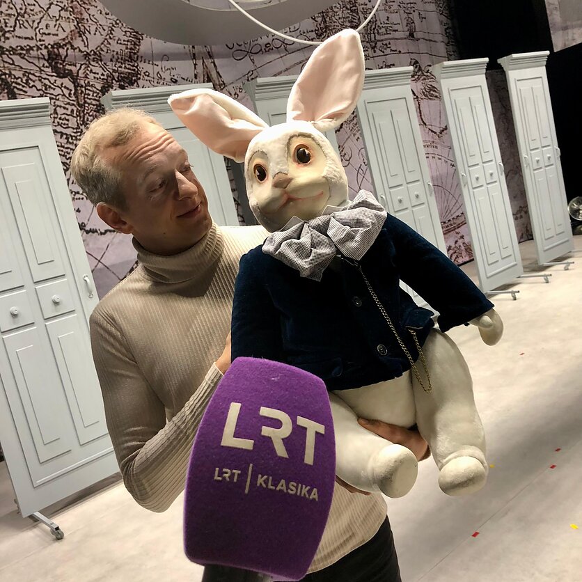 T. Mizgirdas., Aktorius Severinas Norgaila, triušio Edvardo vaidmens atlikėjas. 