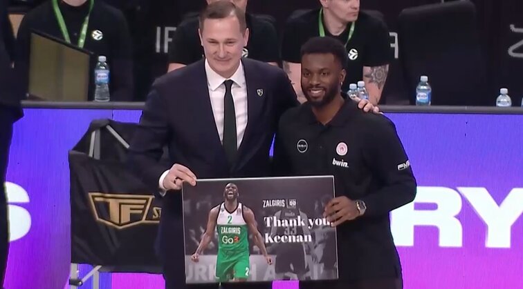 Sigaliai atsistojo – Kauno „Žalgiris“ padėkojo Keenanui Evansui
