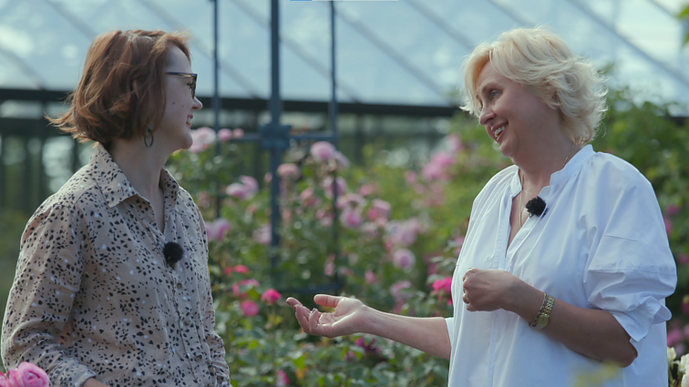 Rožynais ir natūralistiniu gėlynu savo sodybą išpuošusi Dalė: ši vieta – mano maža Toskana