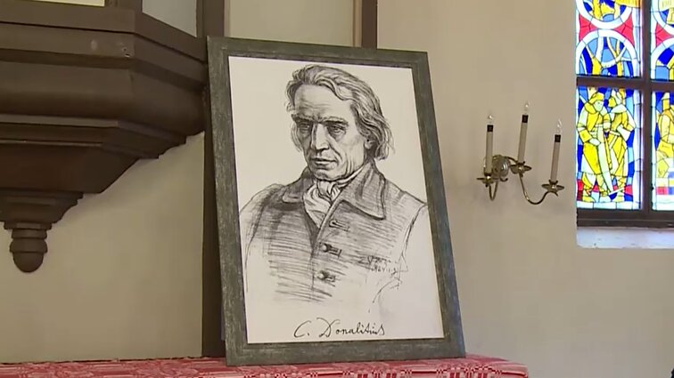 „Nori pritraukti prie rusų tradicijų“: Tolminkiemyje pervadintas Donelaičio muziejus