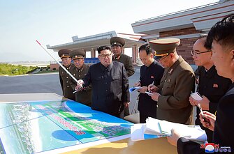 Kim Jong Unas Kalmos pajūrio kurorte 2018 metais Kim Jong Unas Kalmos pajūrio kurorte 2018 metais