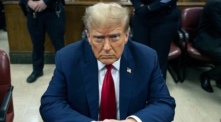 Trumpas išgirs teismo nuosprendį: ekspertas įvardijo galimus bausmės scenarijus