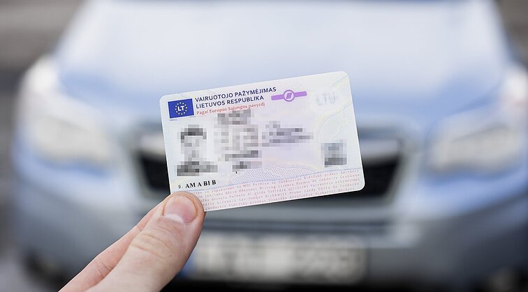 Ekspertas apie medicininės pažymos siejimą su vairuotojo pažymėjimu: visiškai nereikalinga