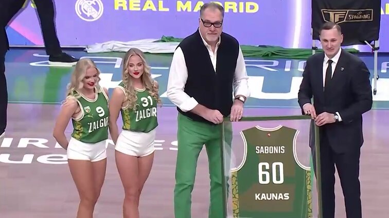 Gimtadienio proga prieš „Žalgirio“ rungtynes Kaune pagerbtas klubo legenda Arvydas Sabonis