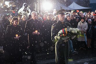 Sausio 13-osios atminimo laužai prie Televizijos bokšto Sausio 13-osios atminimo laužai prie Televizijos bokšto