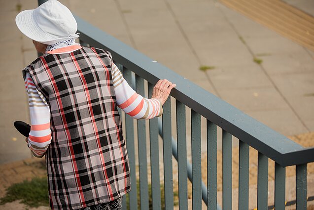 Advokatė atsako, kada vaikai privalo išlaikyti tėvus: teismai vertina įvairias aplinkybes