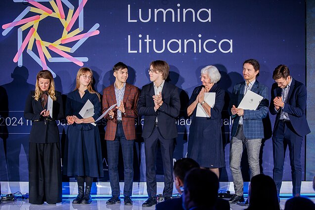 Valdovų rūmuose Vilniuje penktadienį pagerbti medalius tarptautinėse olimpiadose pelnę mokiniai.