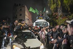 Izraelis paleido pirmuosius 90 įkalintų palestiniečių – dauguma moterys