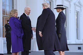 Joe Bidenas, Donaldas Trumpas, Jill Biden ir Melania Trump