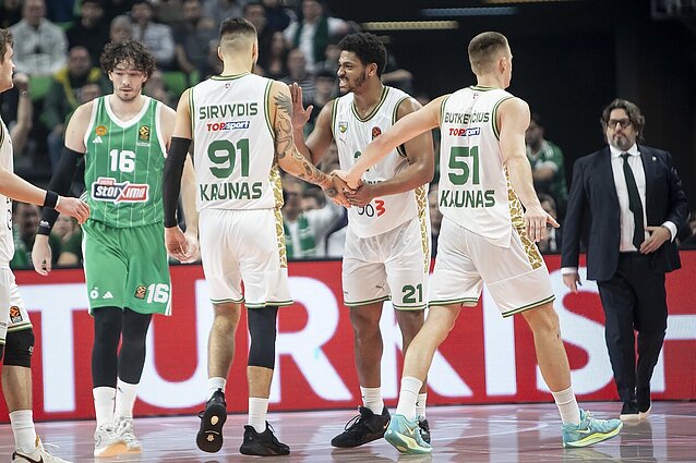 „Žalgiris“ priešininkų krepšį dabino dėjimais ir tritaškiais, pirmauja dviženkle persvara