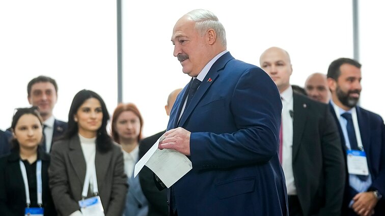 Politologas apie „rinkimų“ Baltarusijoje legitimumą: Lukašenka net nebando slėptis