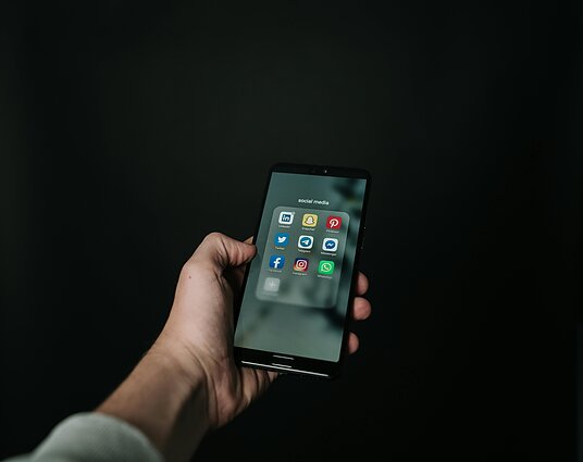 Socialiniai tinklai ir paauglystė