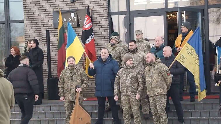 Kurske kovojantys ukrainiečių kariai atvyko pasveikinti Lietuvos su Laisvės gynėjų diena