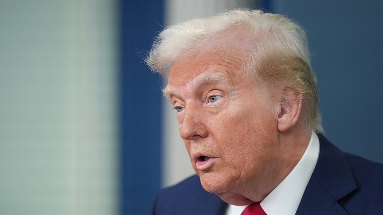 Dėl katastrofos apgailestavęs Trumpas negailėjo kritikos Bideno politikai