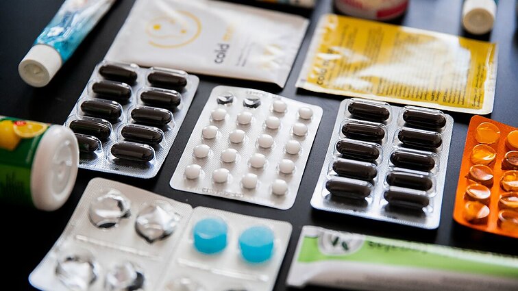 Gydytoja ragina nekaupti vaistų: „Automobilio atsarginių dalių juk namie nelaikome“