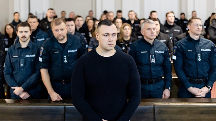 „Pasidžiaugs ir įsivertins“: pakomentavo moters nužudymu kaltinto policininko išteisinimą