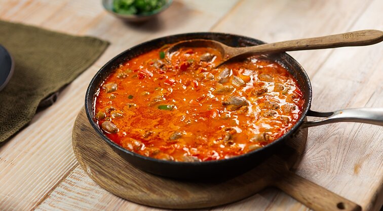 Svarbiausia – neperkepti: greitai paruošiamas ir pigus vištų širdelių receptas