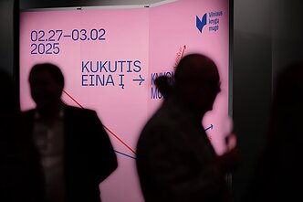 „Kukutis eina į knygų mugę“ identitetas