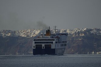 Baimindamiesi didelio žemės drebėjimo iš Santorino išvyko du trečdaliai gyventojų Baimindamiesi didelio žemės drebėjimo iš Santorino išvyko du trečdaliai gyventojų