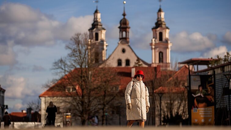 Orų pokyčiai – jau penktadienį: nors paspaus šaltukas, džiugins šviesus dangus
