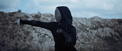 Kadras iš „Black Spikes“ vaizdo klipo Kadras iš „Black Spikes“ vaizdo klipo