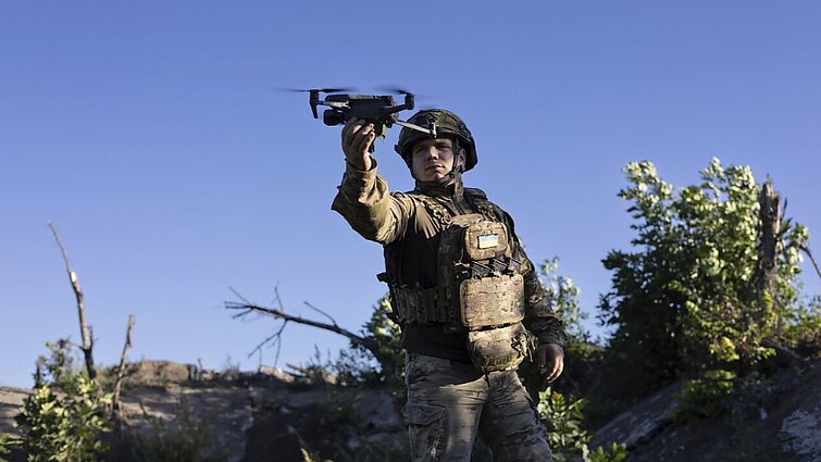 Dronų bendrovės vadovas apie neblėstantį entuziazmą aukoti: norisi greitesnės karo pabaigos