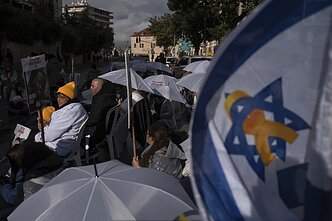 Protestuotojai reikalauja paleisti įkaitus iš Gazos Ruožo