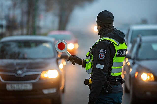 Įspėjimas vairuotojams: pradedama skirti baudas neatsinaujinusiems sveikatos pažymėjimo
