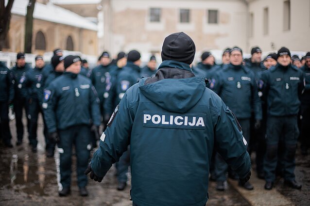 Policija