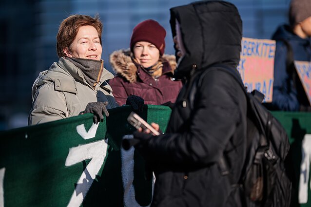 Piketas prie Vilniaus m. savivaldybės dėl perteklinio druskos naudojimo prižiūrint gatves Piketas prie Vilniaus m. savivaldybės dėl perteklinio druskos naudojimo prižiūrint gatves