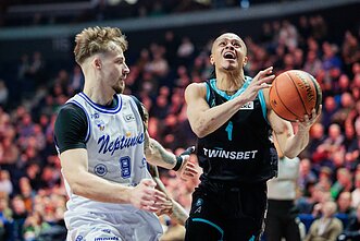 Martynas Pacevičius ir Anthony Cowanas, KMT pusfinalis: „Wolves“ – „Neptūnas“