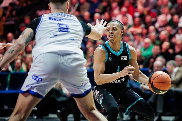 Anthony Cowanas, KMT pusfinalis: „Wolves“ – „Neptūnas“