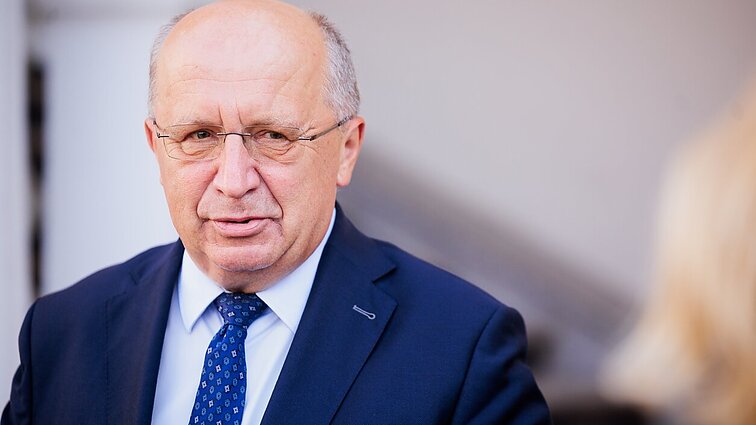 Kubilius: Trumpas kartoja su realybe nesusijusius skaičius apie Amerikos paramą Ukrainai