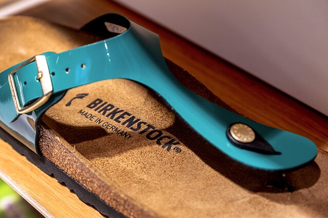 Teismo atsakas dėl nukopijuoto dizaino besikreipusiai „Birkenstock“: sandalai – ne menas