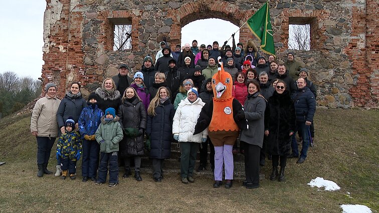 Knygų mugės įkvėpti, iš Martinaičio gimtinės raseiniškiai į Vilnių atneš Kukučio vėliavą