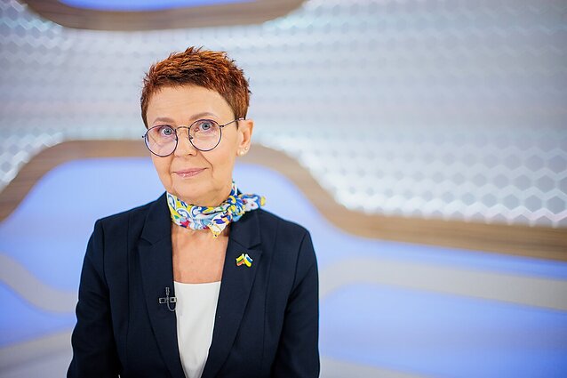 Dienos tema (su vertimu į gestų k.)