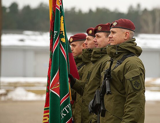 5-ojo Bazinio komendantinių vienetų karių rengimo kurso baigimo ir priesaikos ceremonija Alytuje