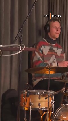 Laidoje „Susidūrimai“ – Ado Gecevičiaus ir Daivos Starinskaitės improvizacija