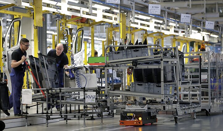 Automobilių gamykla Vokietijoje Automobilių gamykla Vokietijoje
