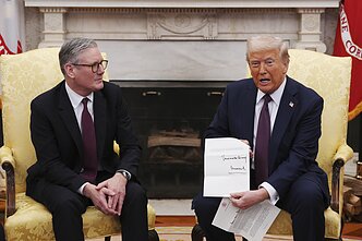 K. Стармер и Д. Трамп K. Стармер и Д. Трамп