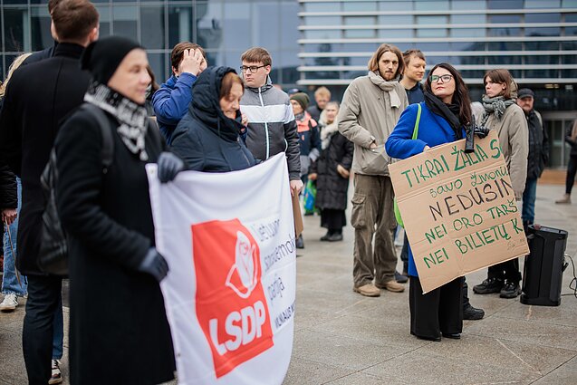 Sostinėje – antras protestas prieš autobusų bilietų branginimą