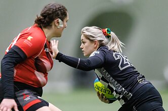 Vilniuje praūžė tarptautinis moterų regbio-7 turnyras: vyravo šaltis ir kieta kova