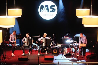 Archyviniai „Muzikos salės“ kadrai Archyviniai „Muzikos salės“ kadrai