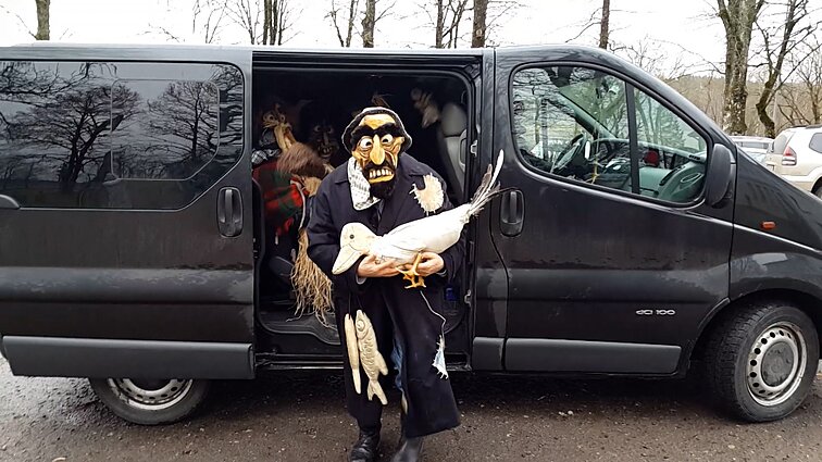 Tautodailininko Sauliaus Tamulio kaukės