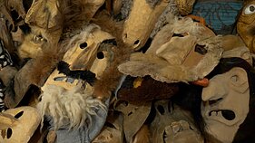 Tautodailininko Sauliaus Tamulio kaukės