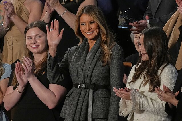 Melania Trump klausosi Donaldo Trumpo kalbos JAV Kongrese