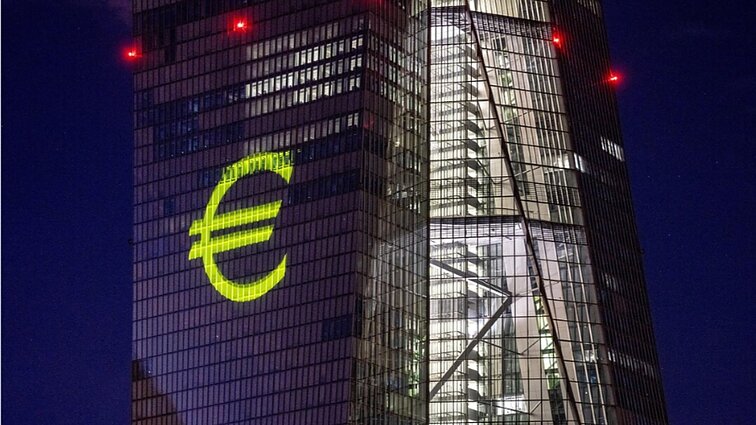 Mažinamas palūkanų normas įvertinusi finansų ekspertė: Europos Centrinis Bankas neįsibėgės